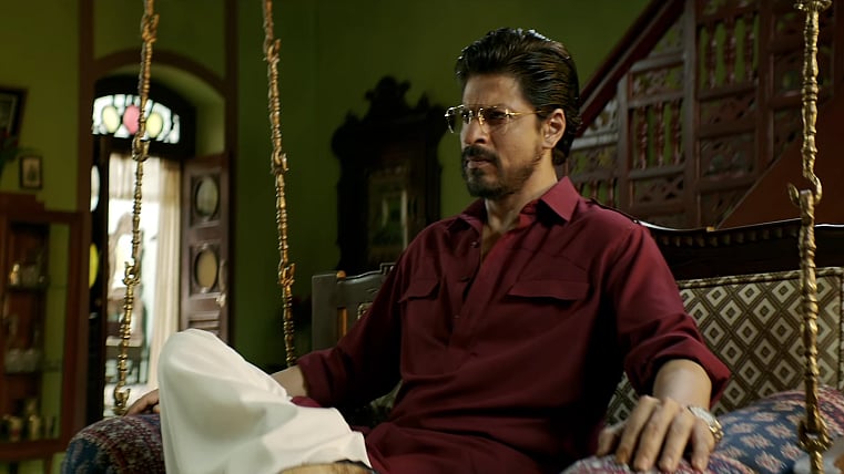 Shah Rukh Khan in a scene from Rahul Dholakia’s <i>Raees</i>. (Photo courtesy: YouTube/Red Chillies Entertainment)