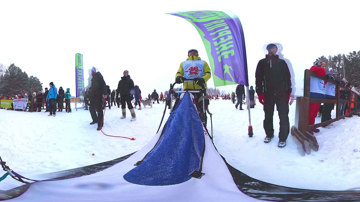 A still from a thrilling dog sled race captured in 360. (Photo Courtesy: Reuters/Focus360/Maxim Shemetov/Modified by The Quint)