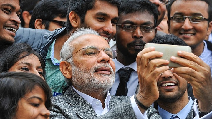 Is it justified for college students to get ‘credits’ for promoting cashless economy. (Photo: Reuters)