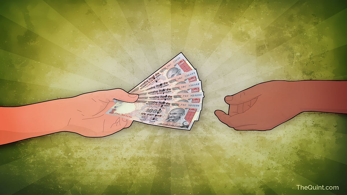 Old notes are now commanding a premium of 5 percent when exchanged for new notes. (Graphic: Harsh Sahani/<b>The Quint</b>)