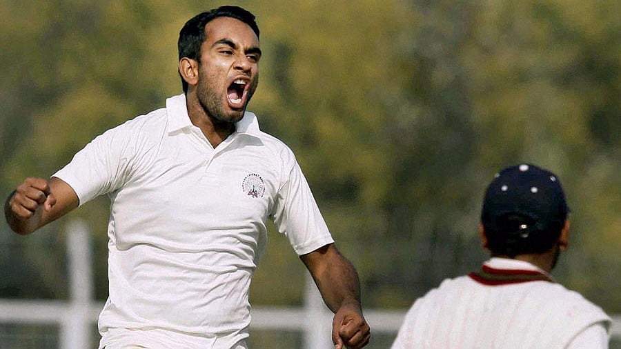 Off-spinner Jayant Yadav will play for Mumbai Indians in the 2019 Indian Premier League after being traded by Delhi Capitals.