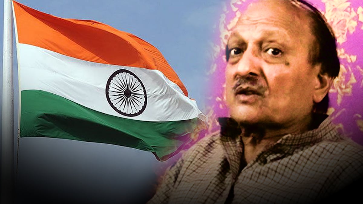  Shyam Narayan Chouksey has been tirelessly fighting for over 15 years to ensure that people pay respect to our national anthem. (Photo: <b>The Quint</b>)