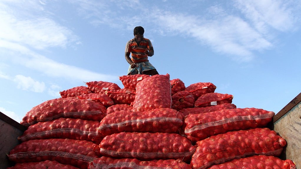 Sanjay Sathe, who had earned only Rs 1,064 after selling 750 kg onions, had sent the entire amount to the relief fund in protest. Image used for representation. 