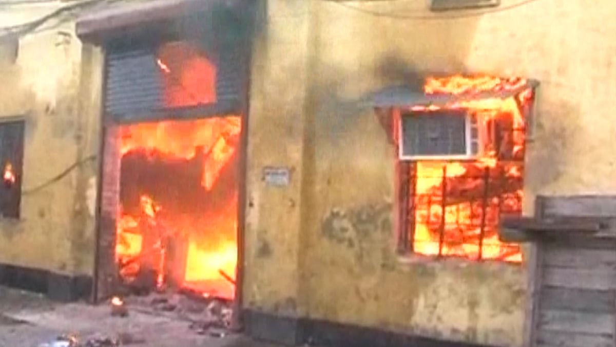 5 fire tenders were rushed to the spot. (Photo: ANI Screengrab)