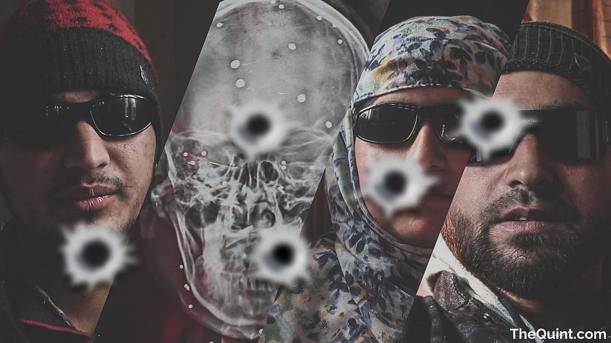 <b>
The Quint </b>spoke to three pellet victims in Kashmir who lost their vision. (Photo: Altered by <b>The Quint</b>/Harsh Sahani)