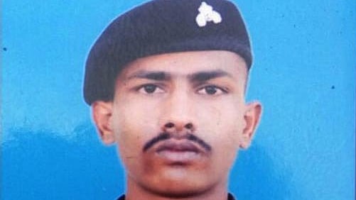 Chandu Chavan belongs to the 37 Rashtriya Rifles. (Photo Courtesy: Twitter/<a href="https://twitter.com/ireddy_sona">@ireddy_sona</a>)