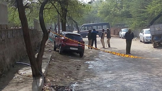 The spot where he mortal shell was found in Vasant Kunj. (Photo Courtesy: <a href="https://twitter.com/SomreetbTOI">twitter.com/SomreetbTOI</a>)
