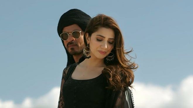 SRK and Mahira in a still from<i> Zaalima</i>. (Photo Courtesy: YouTube Screenshot)