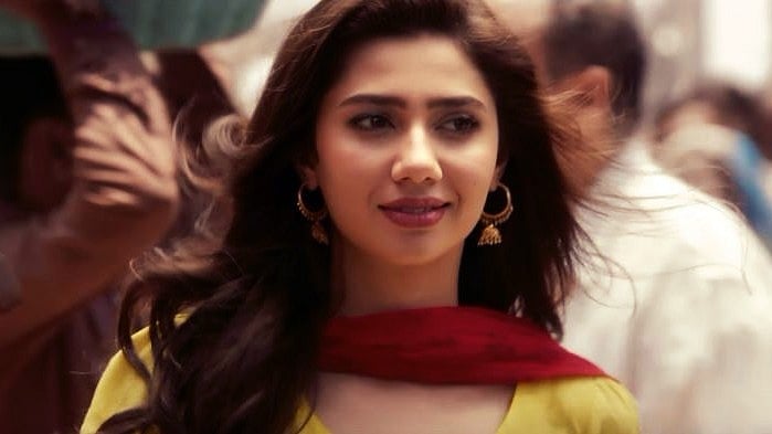 Mahira Khan in a still from <i>Raees</i>. (Photo Courtesy: YouTube Screenshot)