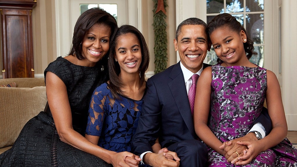 Sasha and Malia Obama. (Photo Courtesy: whitehouse.gov)