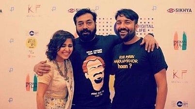 Anurag Kashyap (middle) with Shweta Tripathi and Shlok Sharma at MAMI. (Photo courtesy: <a href="https://www.instagram.com/p/BPHUHZlA-hM/?taken-by=battatawada&hl=en">Instagram/ batatawada</a>)