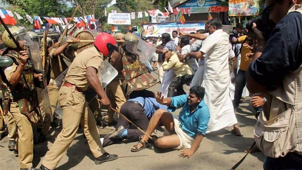 A clash broke out between the police and protesters which included students as well as BJP activists. (Photo Courtesy: <a href="https://twitter.com/Kummanam">KummanamRajasekharan</a>/Twitter)