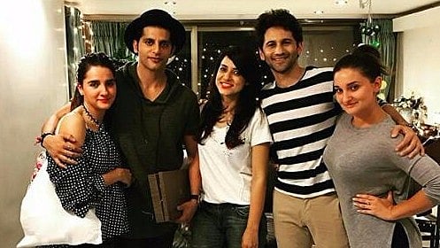 The cast of <i>Shararat</i>, the famous TV series from 2004, got together for a reunion recently. (Photo courtesy: Instagram/Shru2Kill)