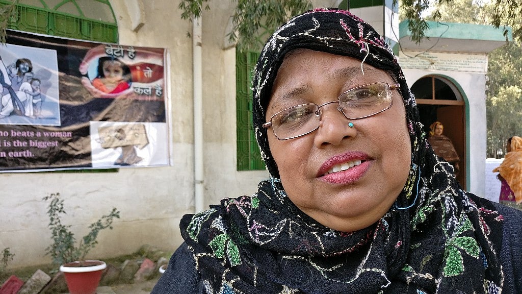 Shaista Ambar, the founder of the all-women Ambar Mosque in Lucknow. (Photo: Manon Verchot/<b>The Quint</b>)