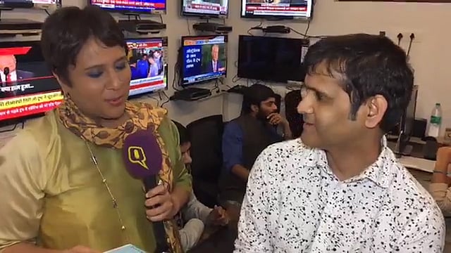 Inside the SP’s war room with Bollywood lyricist Manoj Yadav. (Photo: <b>The Quint</b>)