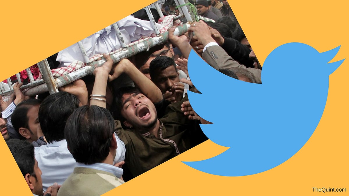 Pakistan erupted in indignant tears and frustration post Thursday’s blast in Sehwan. (Photo:<b> The Quint</b>)