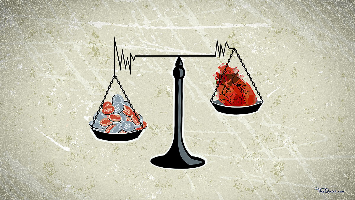 Leading cardiac surgeon Devi Prasad Shetty feels stent price cap may turn away the rich patient, upon whom the healthcare industry survives upon. (Photo: <b>The Quint</b>)