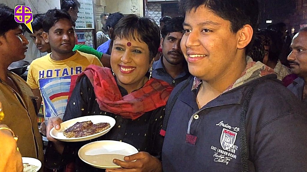 On the road with Barkha Dutt. (Photo: <b>The Quint</b>)