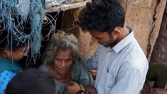 Charan Prasad with Ramulamma. (Photo Courtesy: Facebook/<a href="https://www.facebook.com/charan.prasad.1293">Charan Prasad</a>)