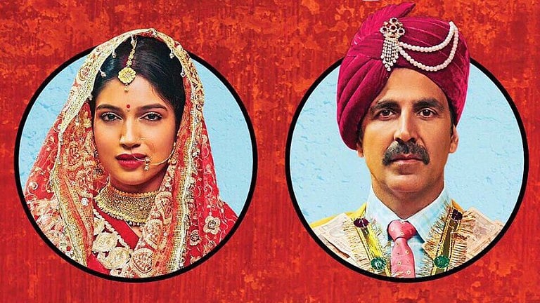 Akshay and Bhumi will be seen together in <i>Toilet: Ek Prem Katha</i>. (Photo courtesy: Twitter)
