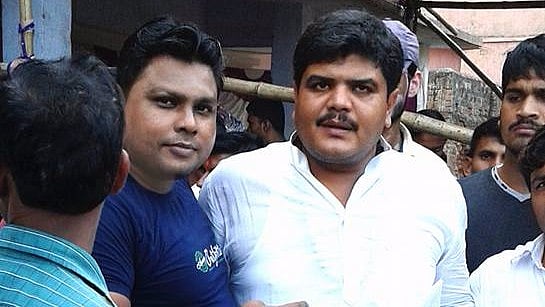 File image of former deputy mayor of Dhanbad Neeraj Singh (in white). (Photo Courtesy: Facebook/<a href="https://www.facebook.com/profile.php?id=100008356321542">Prem Singh</a>)