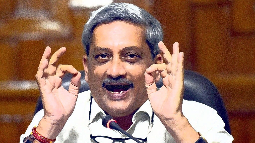 Former Defence Minister, Manohar Parrikar. (Photo: PTI/ <b>Altered</b> <b>The Quint</b>)