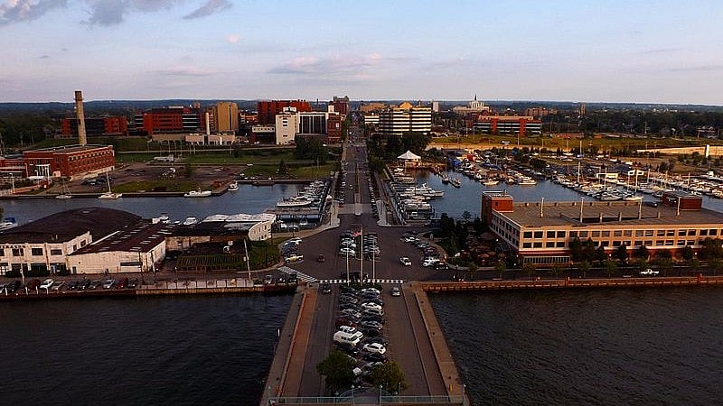 Downtown Erie, Pennsylvania (Photo Courtesy: Wikimedia Commons)