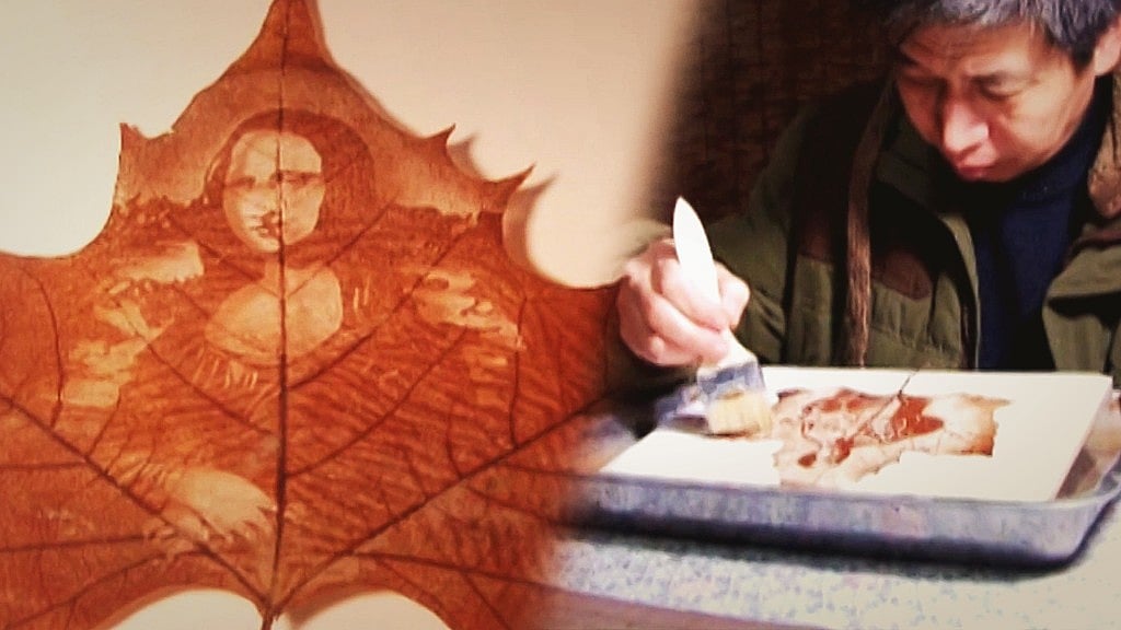 Chen Liming’s astonishing leaf drawings. (Photo Courtesy: AP Screengrab/Altered by <b>The Quint</b>)