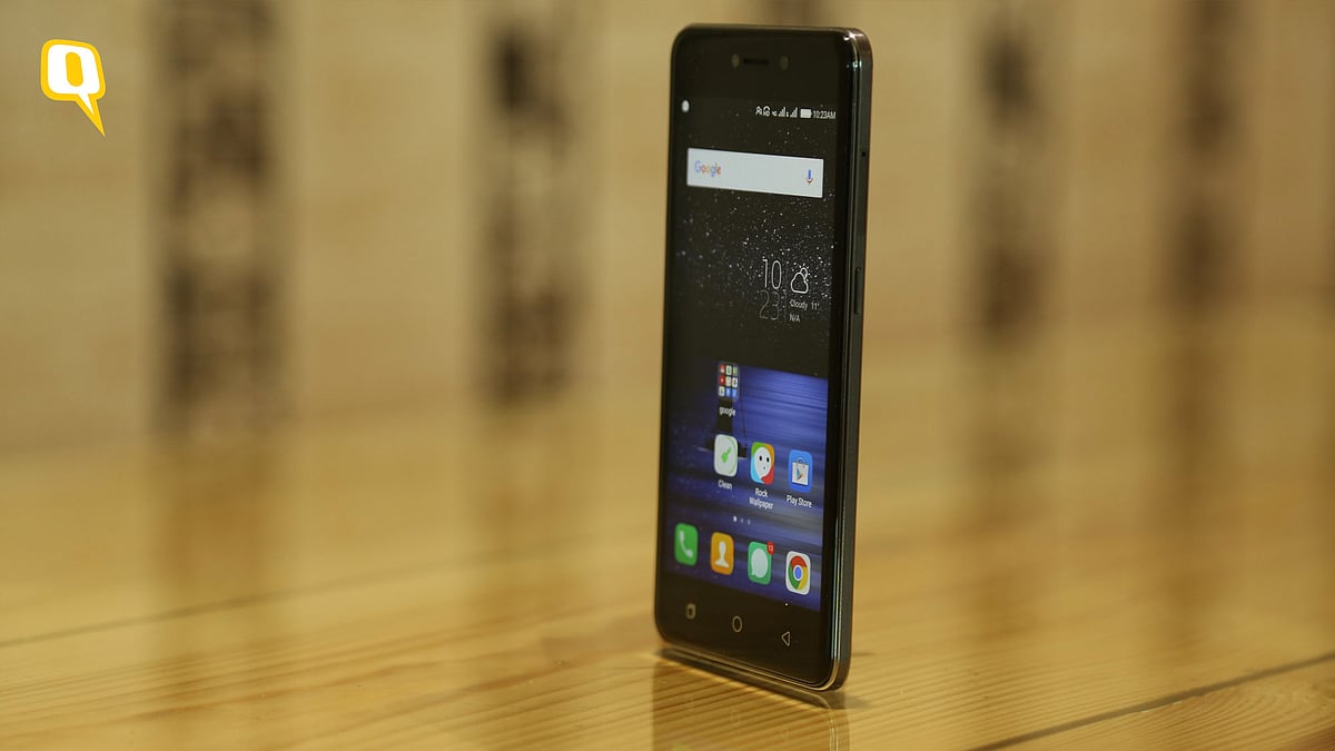 Review: Coolpad Note 5 Lite (Photo: Shiv Kumar Maurya/<b>The Quint</b>)