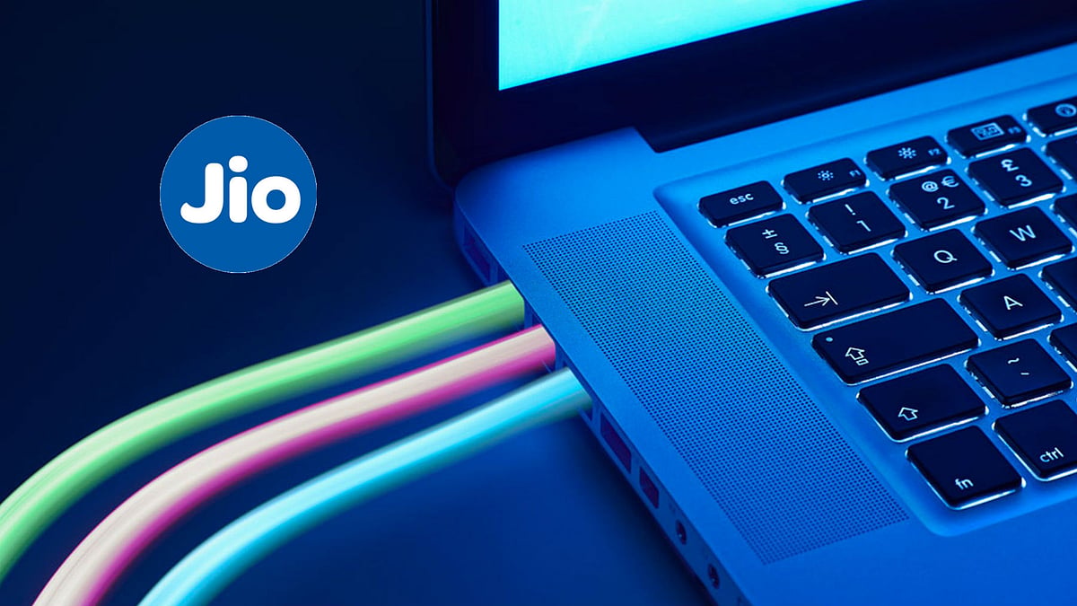 Jio will soon provide fast internet for home and IPTv services (Photo: <b>The Quint</b>)