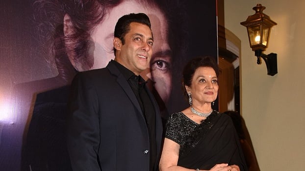 Salman Khan praises Asha Parekh for being brave enough to write an autobiography, something he’ll never be able to do. (Photo: Yogen Shah)
