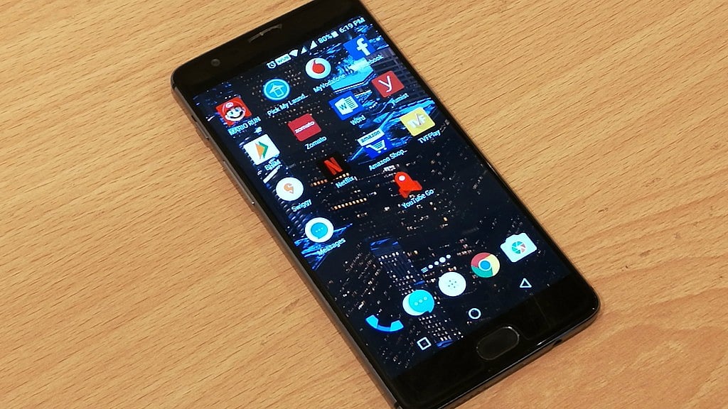 YouTube Go available for download from Playstore & iOS. (Photo: <b>The Quint</b>)