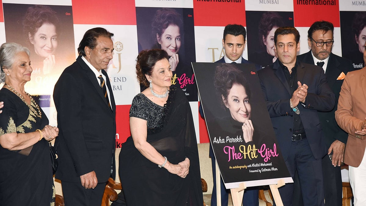 Waheeda Rehman, Dharmendra, Asha Parekh, Imran Khan, Salman Khan and Jackie Shroff at the launch of <i>The Hit Girl </i>in Mumbai. (Photo: Yogen Shah)