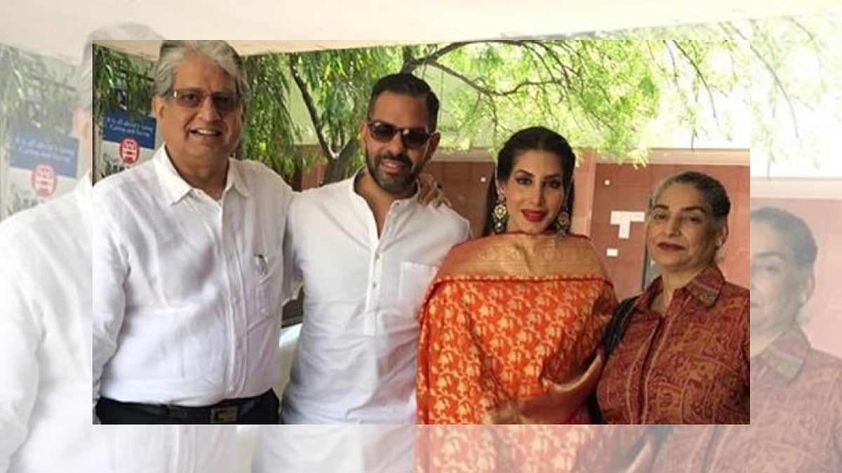 Sunjay Kapur with his new bride Priya Sachdev. (Photo courtesy:<a href="https://www.instagram.com/p/BS2kEhrhEpN/?taken-by=charusachdev"> Instagram/ @charusachdev)</a>