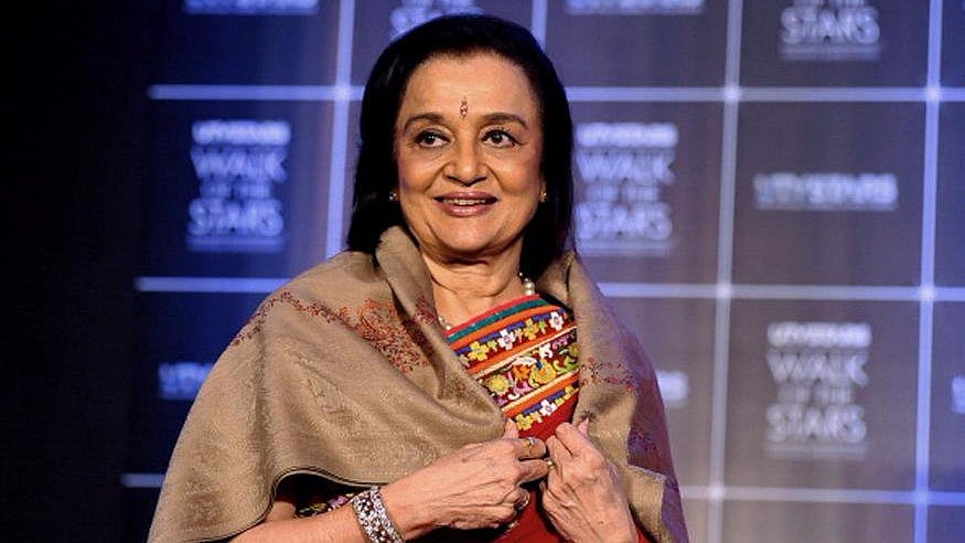 <div class="paragraphs"><p>Asha Parekh</p></div>