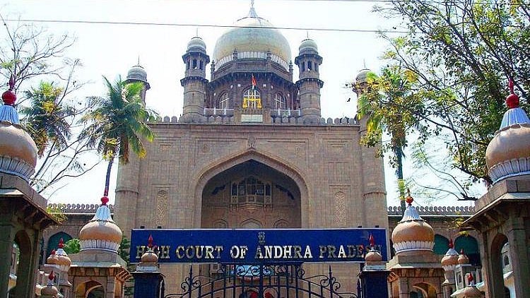 The HC was listening to two petitions by engineers, both of whom had opted for Telangana during bifurcation, and were granted their request by the Centre. (Photo Coustesy: <a href="http://www.thenewsminute.com/article/govt-employees-can-chose-between-telangana-or-andhra-hyderabad-hcs-major-ruling-60060">The News Minute</a>)