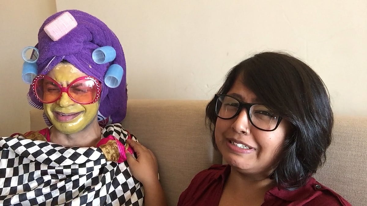 It takes a Bengali to make Pammi aunty emotional about Punjabis. (Photo: The Quint) 