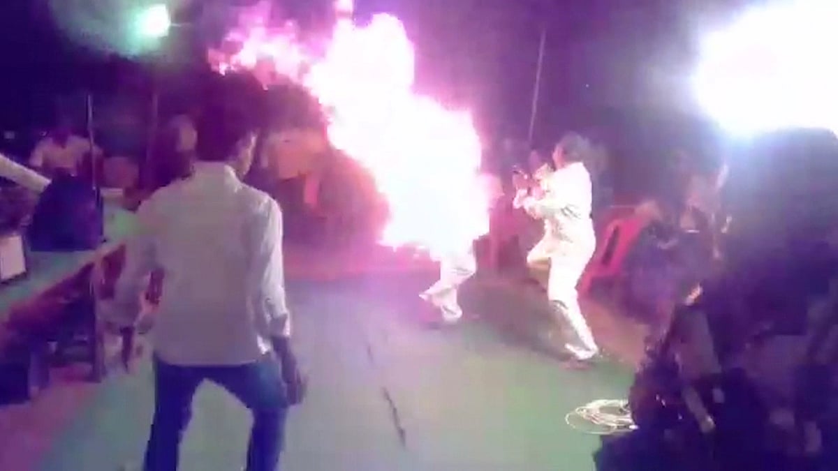 Man immolates self (Photo: AP screengrab)