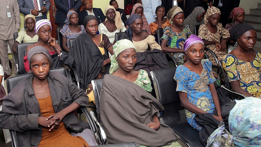 Chibok schoolgirls recently freed from Islamic extremist captivity seen during a meeting with Nigeria’s Vice President Yemi Osinbajo in Abuja, Nigeria. (File Photo: AP)