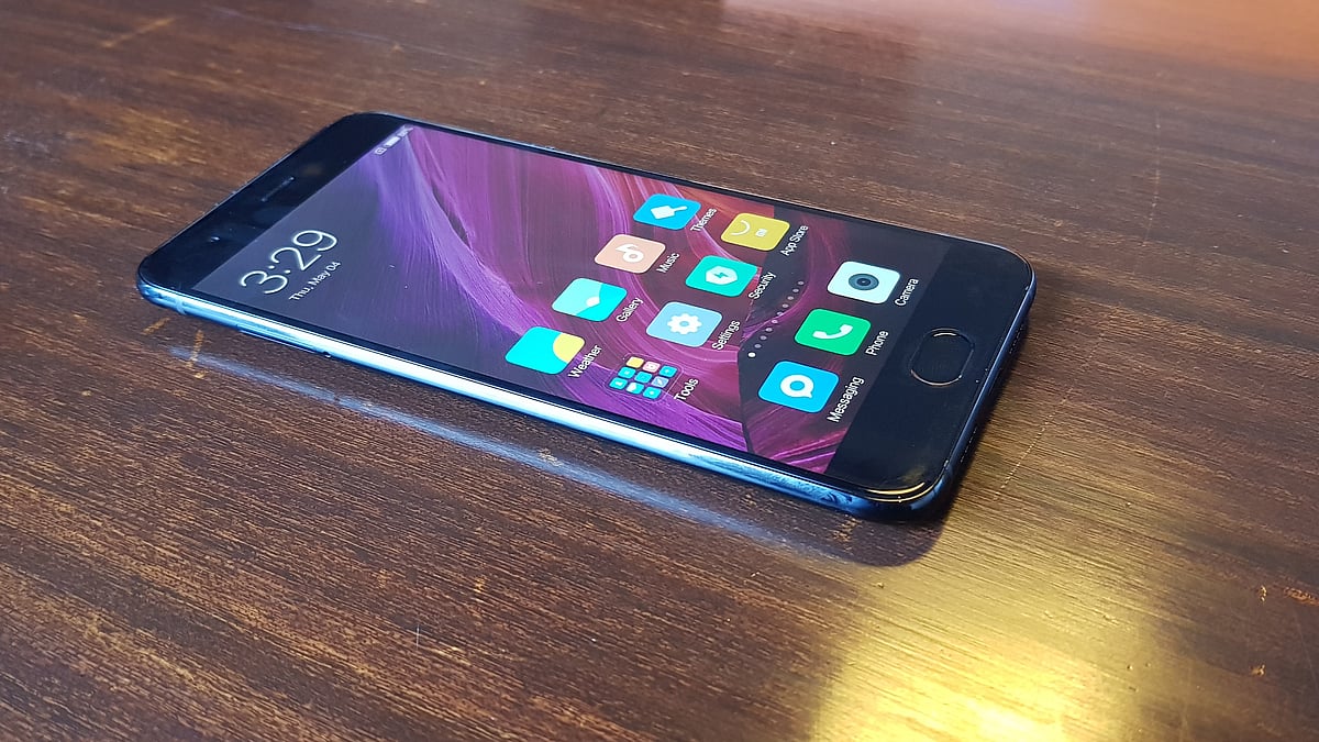 Mi 6 comes in Black and Ceramic version. (Photo: <b>The Quint</b>)