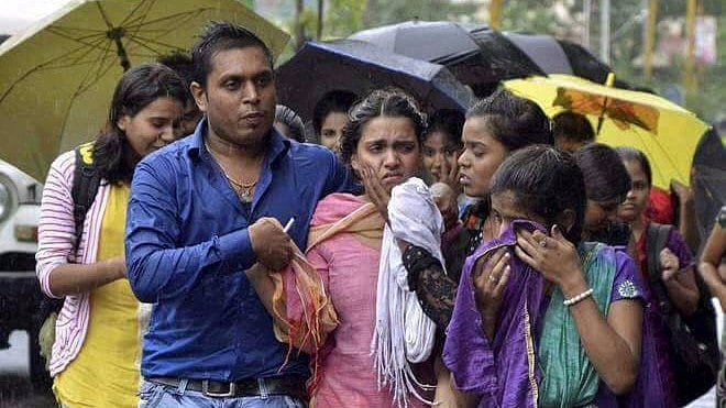Female candidates at TISK School asked to remove their bra before going in (Photo: The Quint)