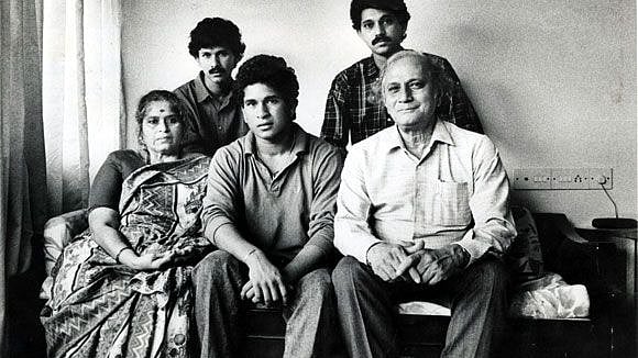 (Photo Courtesy: Twitter<a href="https://twitter.com/sachin_rt/status/865798335655026688">/Sachin Tendulkar)</a>