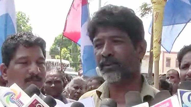 M Arumugam discovered that he had been reported dead to the district administration. (Photo Courtesy: <a href="http://www.thenewsminute.com/article/tn-panchayat-worker-finds-out-he-cant-get-permanent-job-because-hes-been-dead-16-years-62183">The News Minute</a>)