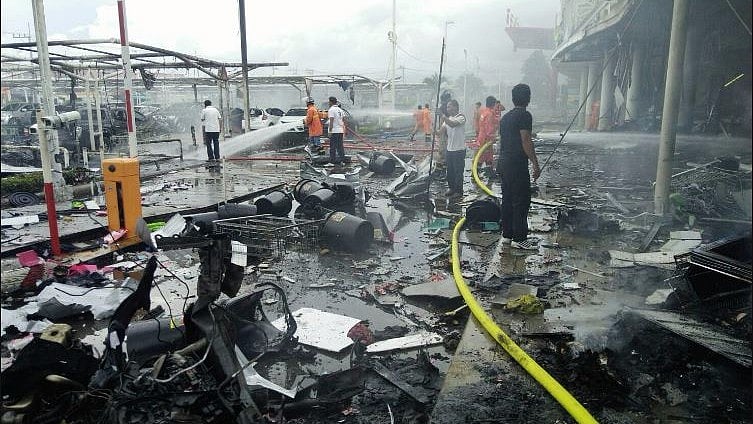 The remnants of the exploded bomb (Photo Courtesy: Twitter/<a href="https://twitter.com/duangtip_TPBS">@duangtip_TPBS</a>)