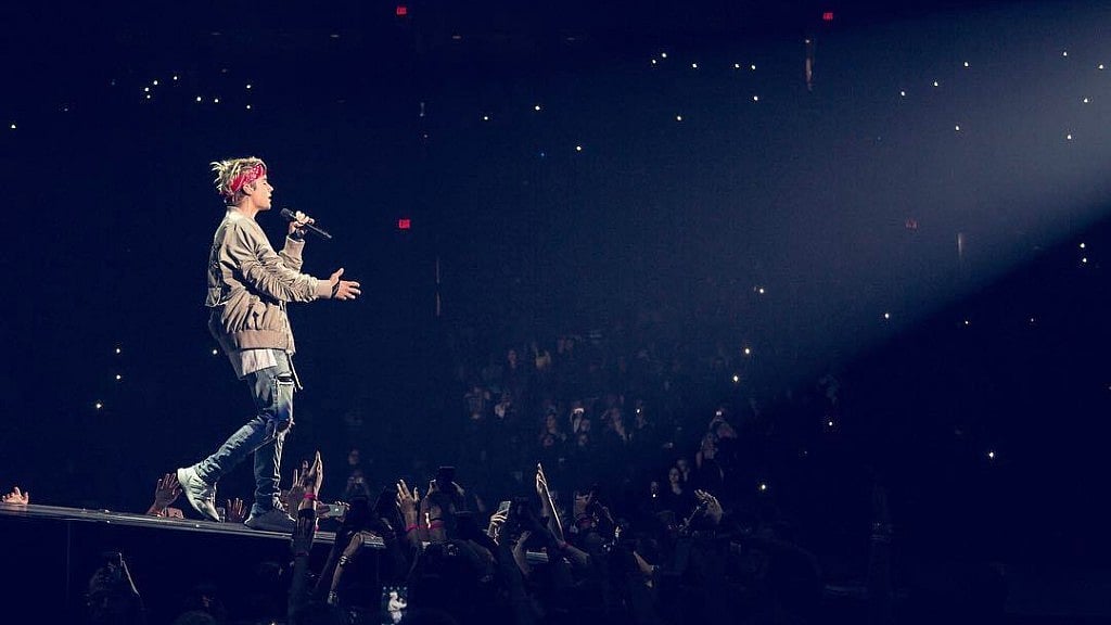 Justing Bieber performing at a concert.(Photo Courtesy: <a href="http://https://www.facebook.com/JustinBieber/photos/a.96668113887.86286.67253243887/10154425956518888/?type=3&theater">Facebook.com/JustinBieber</a>)