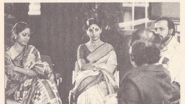 Shyam Benegal with Shabana Azmi and Smita Patil at the Cannes Film Festival in 1976. (Photo Courtesy: <a href="https://twitter.com/AzmiShabana/status/853184998396096512">Twitter/AzmiShabana</a>)