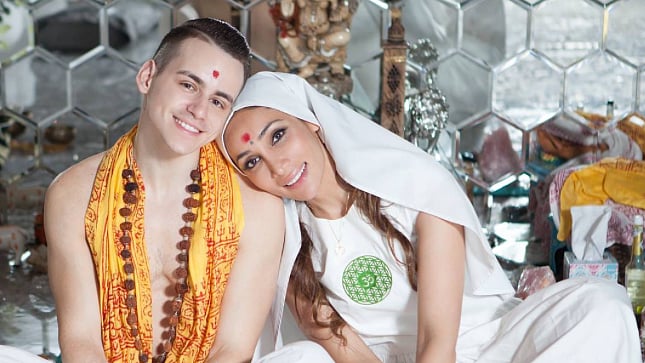 Sofia Hayat’s latest social media revelations will leave you scratching you head. (Photo courtesy: <a href="https://www.instagram.com/p/BUK38Y9Fq5f/?taken-by=sofiahayat">Instagram/@sofiahayat</a>)