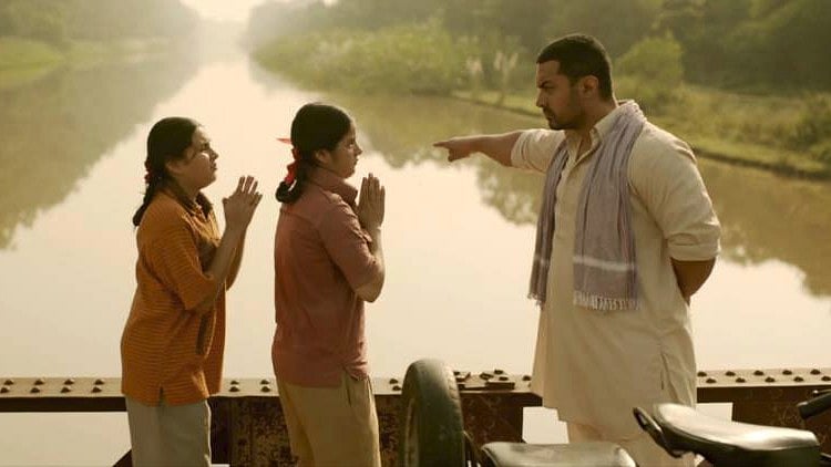 Dangal was released in China two weeks ago. (Photo Courtesy: Facebook/<a href="https://www.facebook.com/AmirKhanMrPerfect/photos/p.235724360172076/235724360172076/?type=1&opaqueCursor=AbqNgNwL4Ej1_vY-fW7jFeHEuJpFODeZygiGpGRbbur1zYzhJvYtIi7LzzGQG9I1MFNEK1RrPYQV4a5Vf6kRedBvPNv616AUk-8Zdv4sqzrLQF_ZsGTmvHFF1ew6YoZn3xnlJxYaHv6-dCGKe81OyJo1hNsDXyzCYUWbbKRkVGCQtXcLzICOg5ycQ3ohJtw_3ZmeHjP2vPedZ_hm1vn-b9MzYkuptq6qV-AzBg-XyHOmxVdwBG36DSo7nZDFrZcSRnN56kBs4mwaXNFnXMw-NKlisdKmGCfOJKUzPbt2WXL6VkNTWjClIhM6iVOuKSfqz9UkUfU3gWTyr0LWK680Nrx1PP8vUlEpzaNvcGK0DEU1fm1gE7p91Fk-QRmqM9dEYvcGeOZrBJ3T7z4hgFA2NRz-OwSG-7lBG5_oG7RiwXwc8jtxZsq1Uk6Zb8Nsv64RF8k&theater">@AamirKhanMrPerfect</a>)