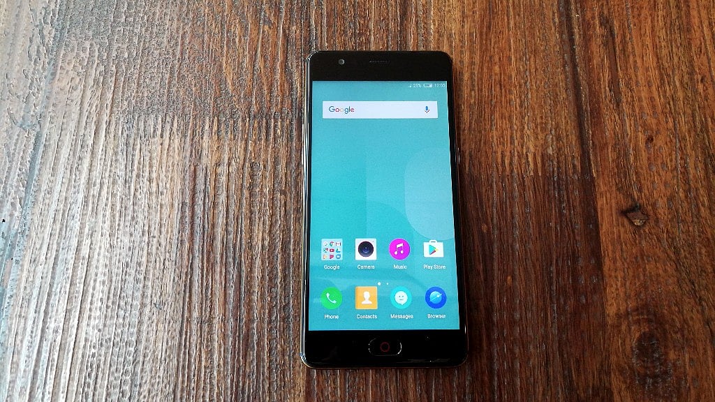 The Nubia M2 Lite comes with a 16-megapixel front camera. (Photo: <b>The Quint</b>) 
