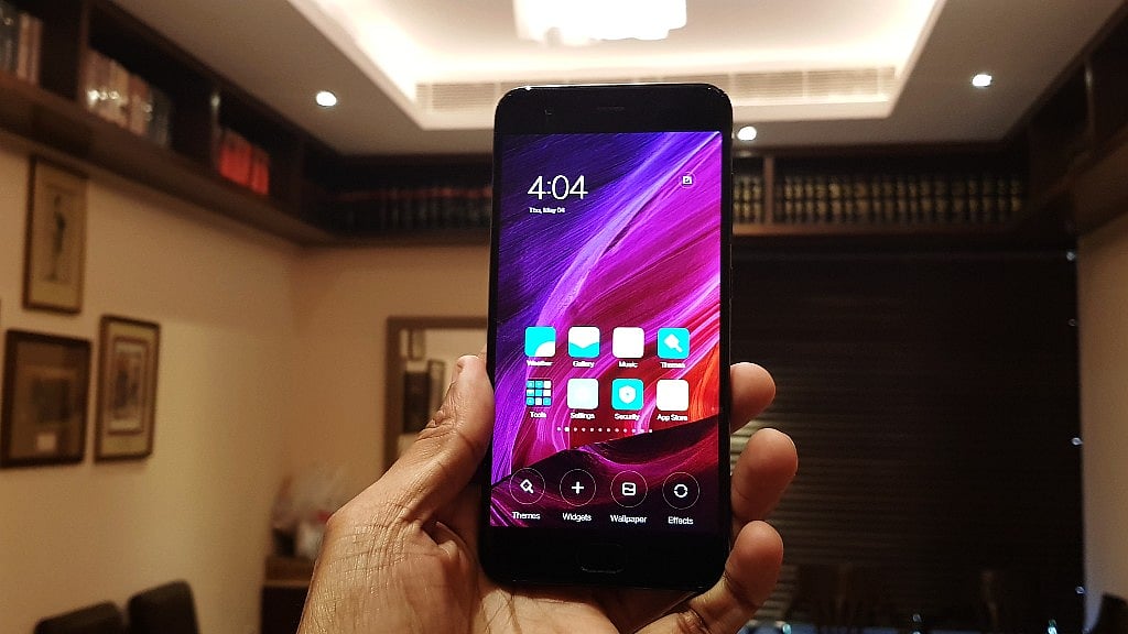 Xiaomi Mi 6. (Photo: <b>The Quint</b>)